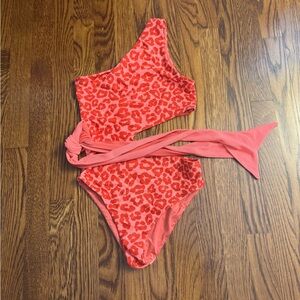 Beachriot women’s size small pink leopard bathing suit